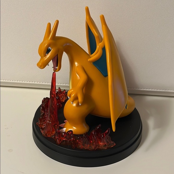 POKEMON TCG CHARIZARD EX SUPER PREMIUM COLLECTION BOX FIGURE/STATUE ONLY - Picture 2 of 3